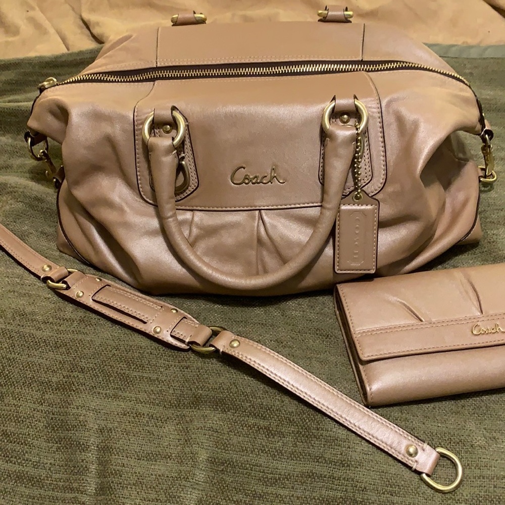 Coach pearlized tan purse with matching wallet !